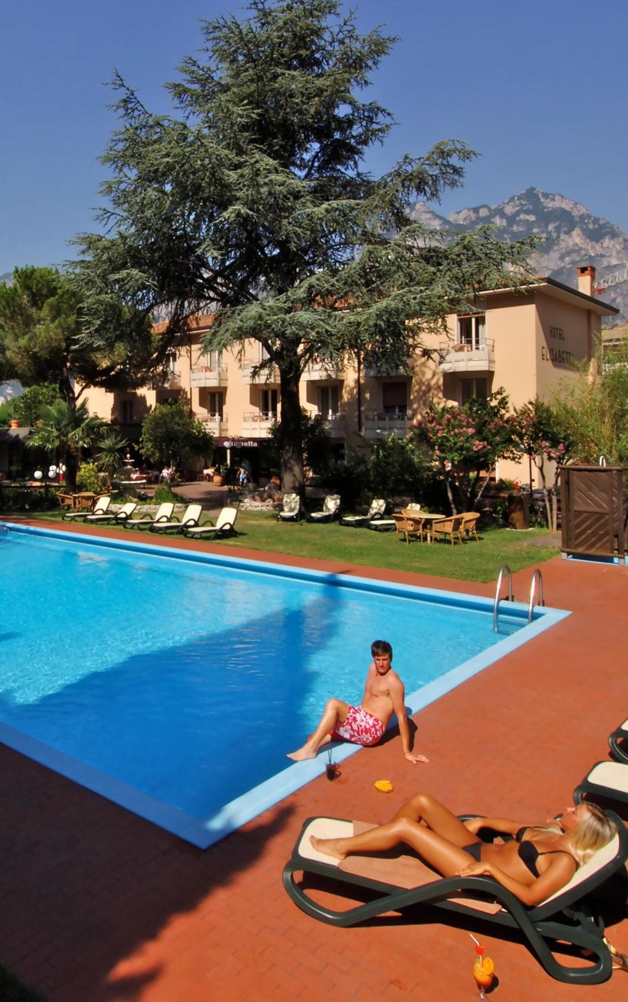 Hotel Elisabetta Torbole Sul Garda Exterior foto